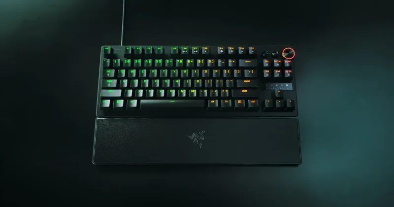 Razer Huntsman V3 Pro Tenkeyless, Produktabbildung mit internationalem Layout